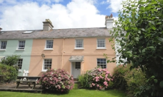 4 Coastguards Cottage